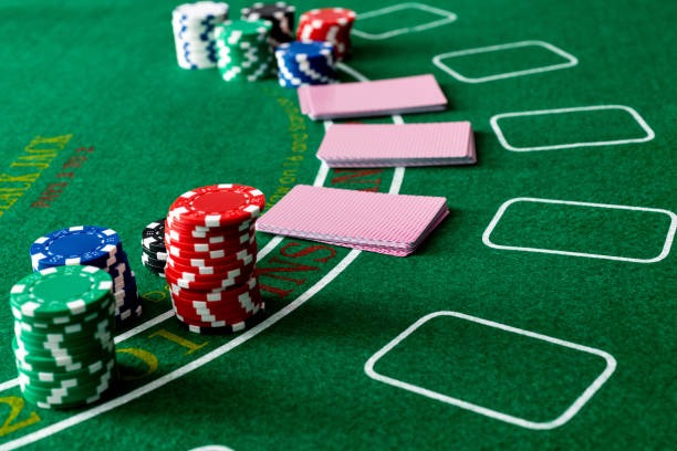 tante77 mobile app dashboard showing slot games and Liga 1 tournaments on Android and iOS devices